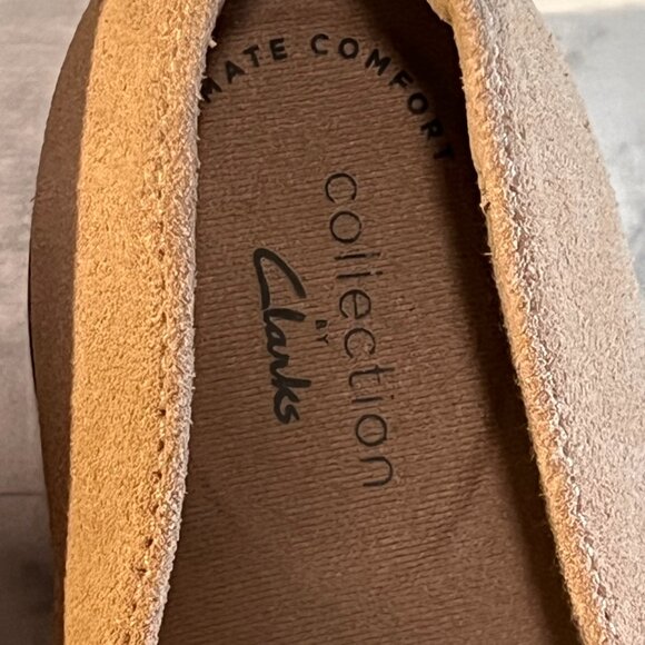 Womens Clarks Slip On Size 8 Leather/Canvas Upper Striped Serena Paige Tan/White - Picture 6 of 8